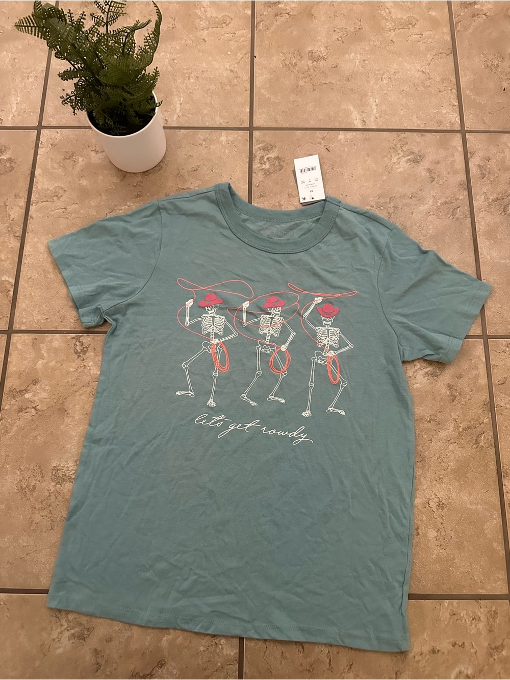 NWT LETS GET ROWDY GRAPHIC TOP